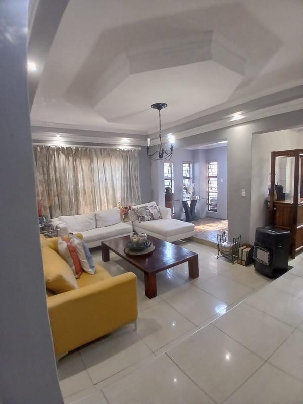 2 Bedroom Property for Sale in Parow Western Cape